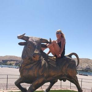 Meet your Posher, Felicia